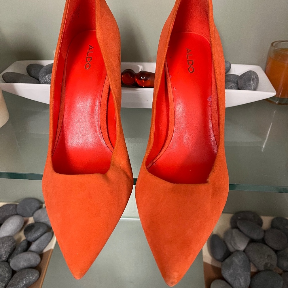 Ladies Suede Heels